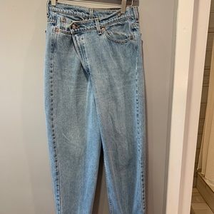 Levi crossover jeans